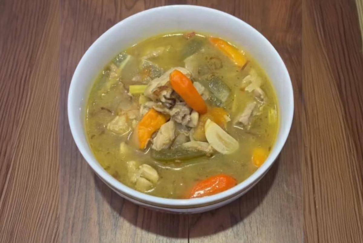 potret ayam kuah segar ala Asmirandah