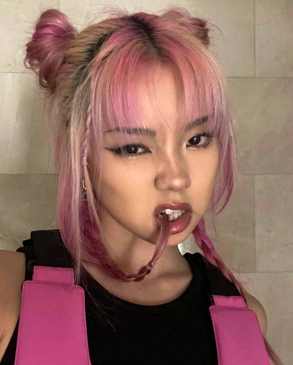 Inspirasi makeup ala Bailey Sok