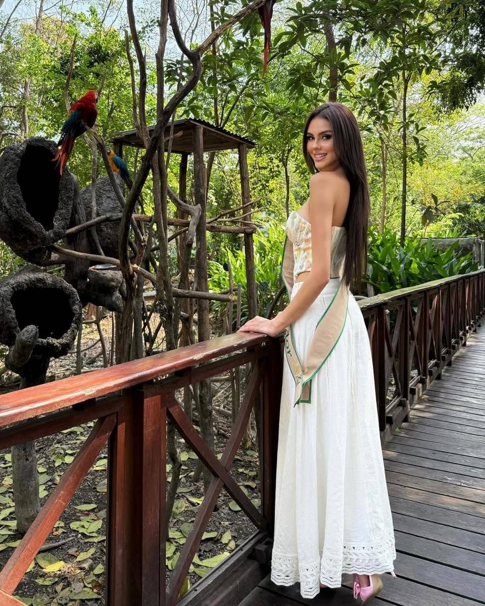 potret Smirnova Peñafiel, Miss Earth Ekuador 2025