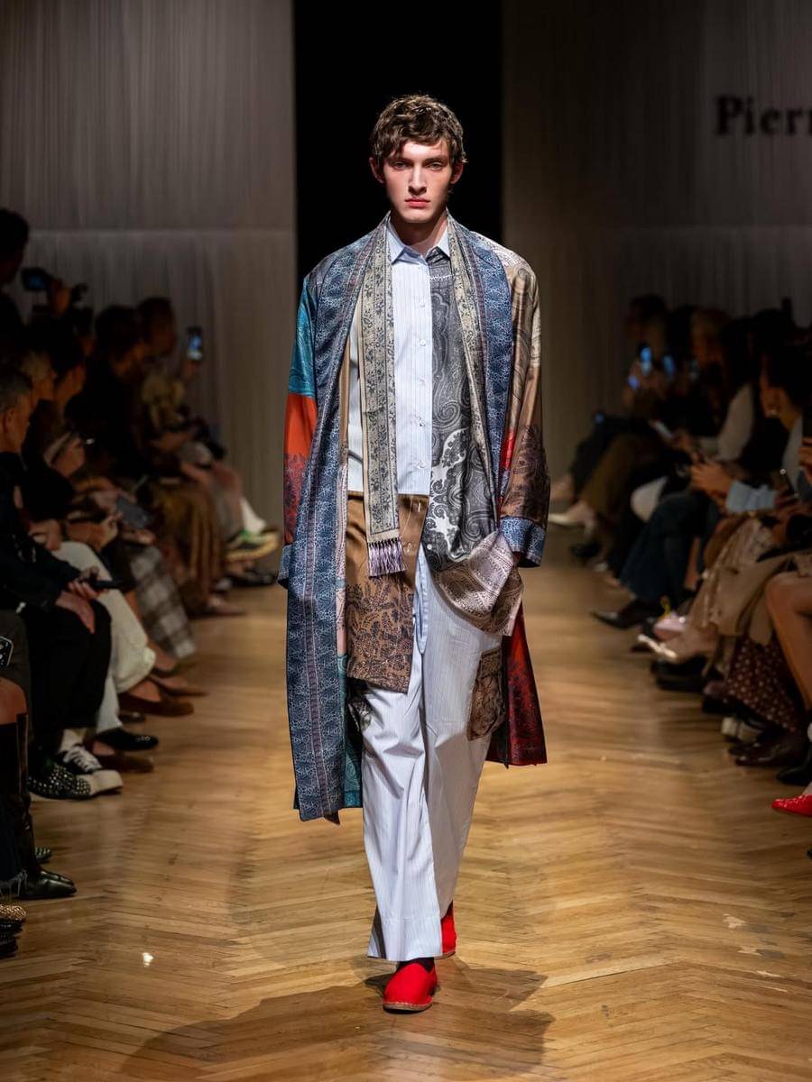 Koleksi Pierre-Louis Mascia S/S '26 di Milan Fashion Week