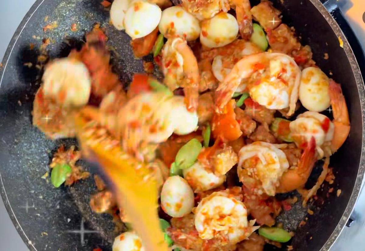 Potret udang telur puyuh ala Ussy Sulistiawaty