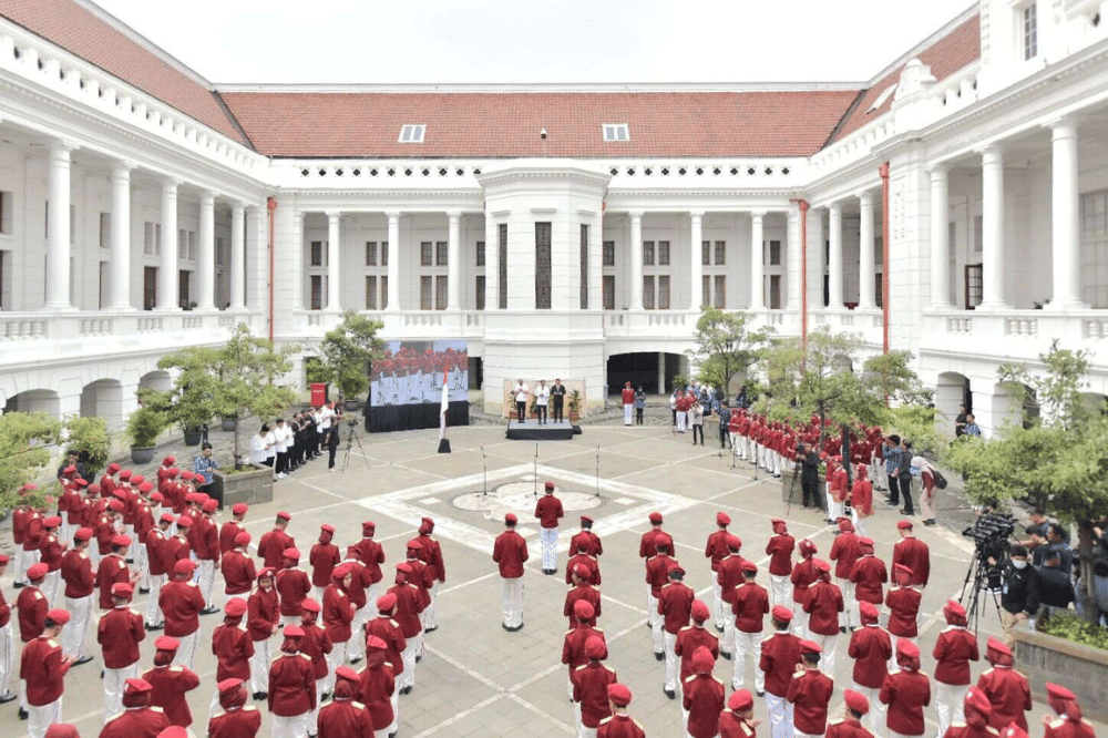Siswa Sekolah Rakyat Upacara Sumpah Pemuda di Museum BI