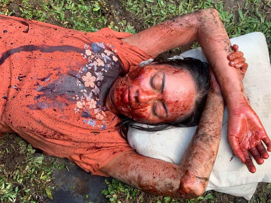 Potret di balik layar para zombie Abadi Nan Jaya