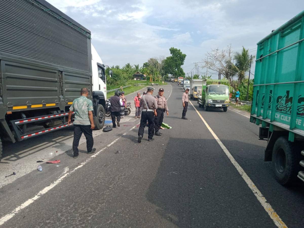 Tabrak Truk Parkir di Jembrana, PNS Tabanan Meninggal di Tempat