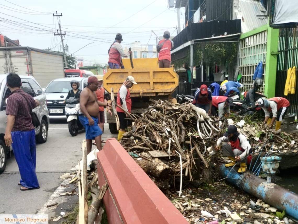banjir, banjir semarang, drainase, genangan air