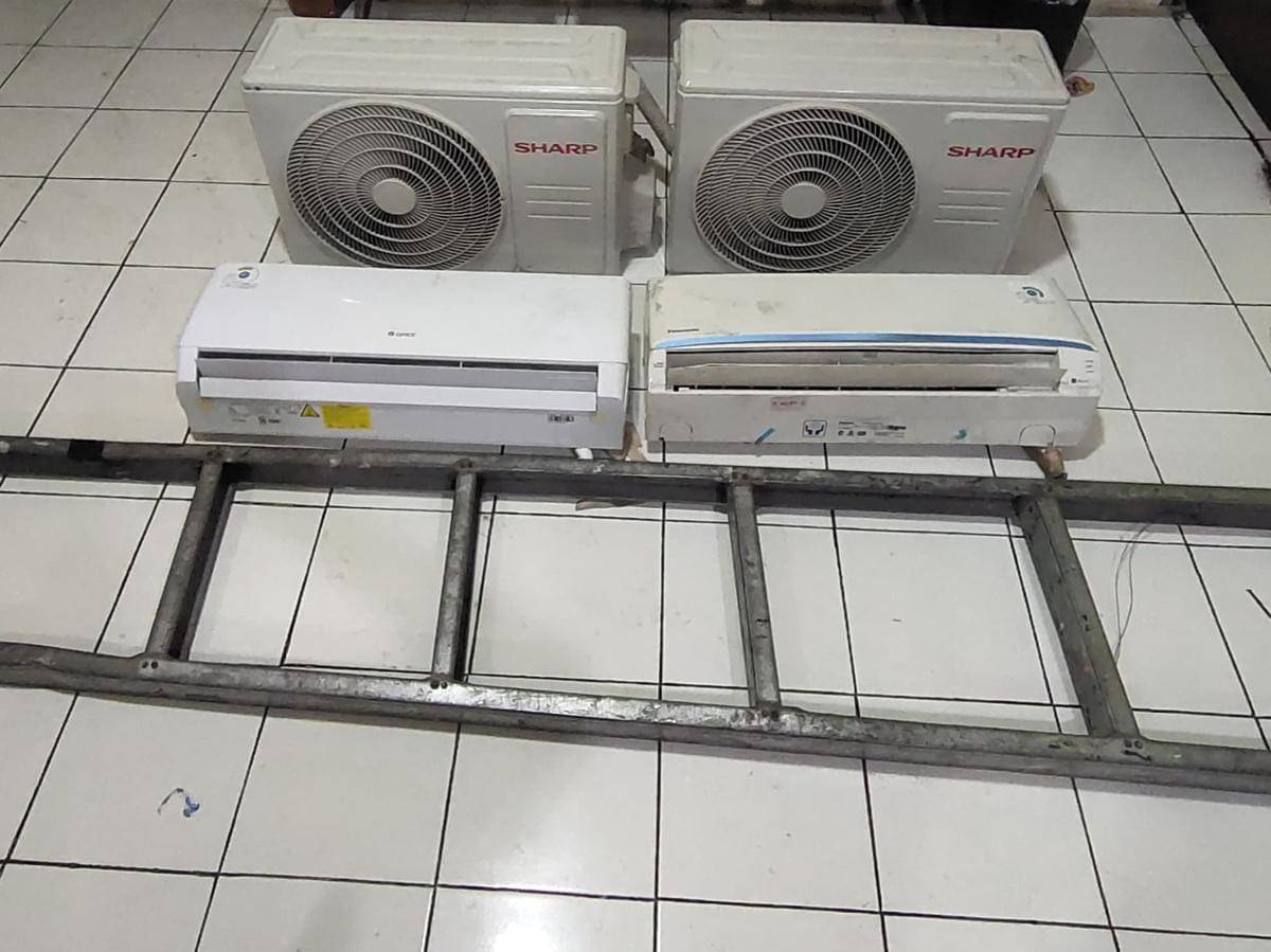 Barang bukti hasil curian 2 sindikat pencuri spesialis di gedung sekolah di Tangerang