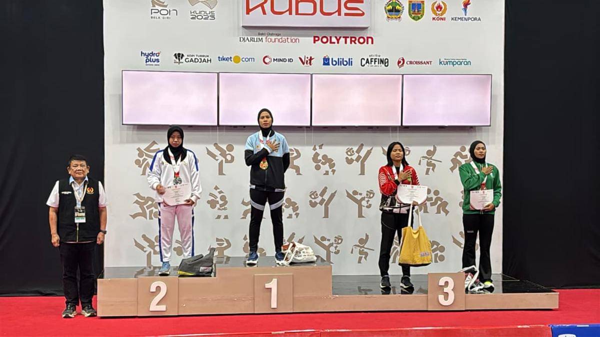 Ardianti Rizky memersembahkan emas PON Bela Diri dari wushu sanda (dok.istimewa)