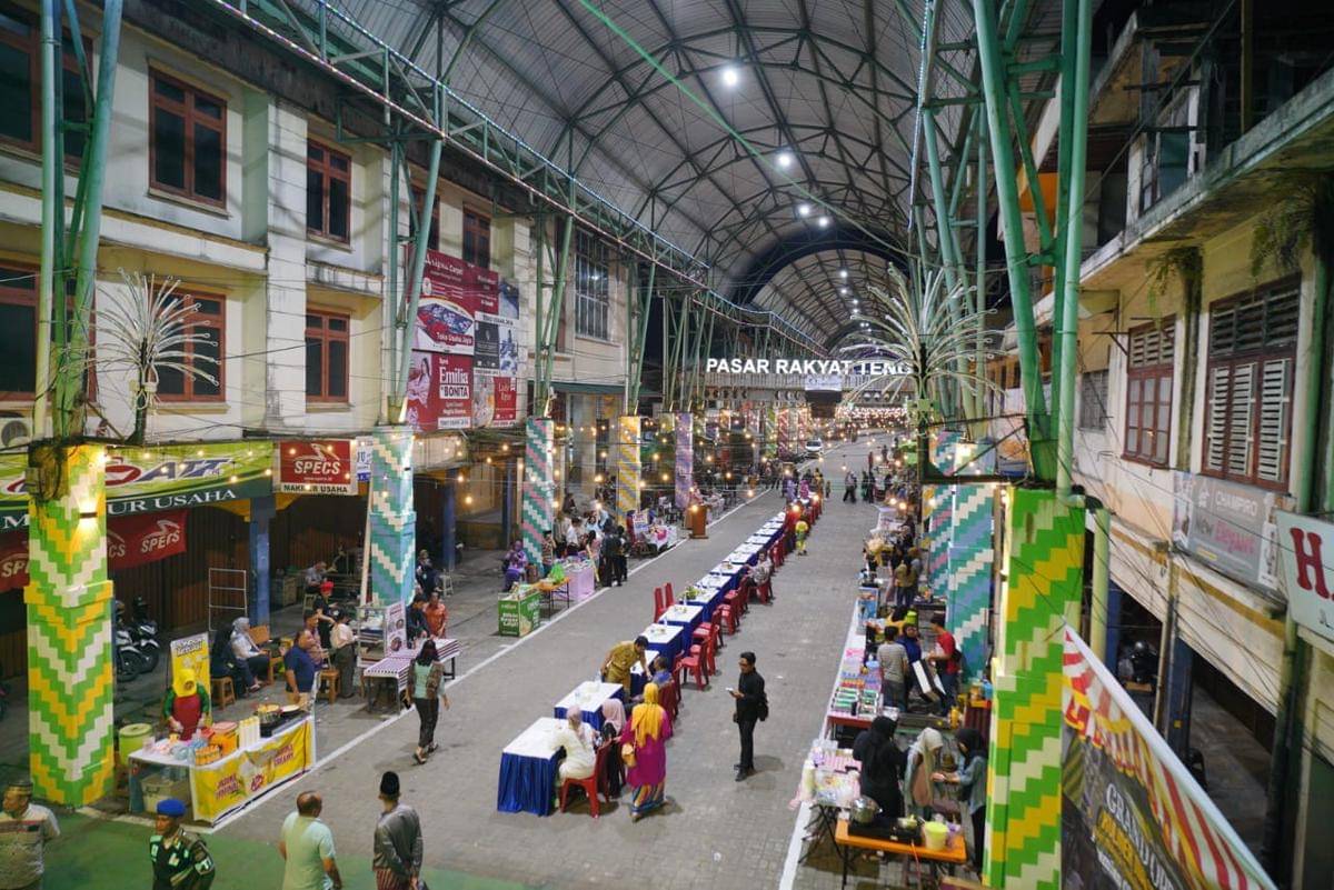 Pemkot Pontianak sulap Pasar Tengah jadi pusat kuliner.