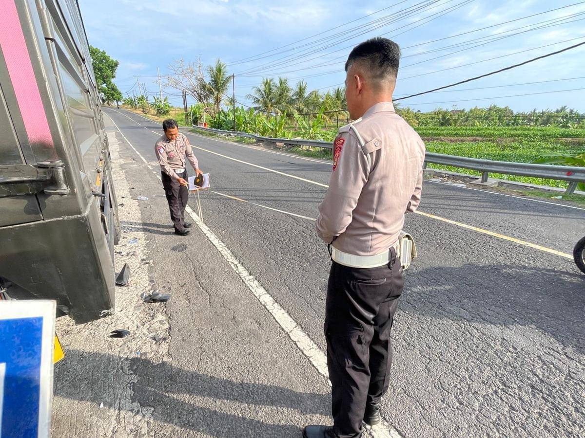 Tabrak Truk Parkir di Jembrana, PNS Tabanan Meninggal di Tempat