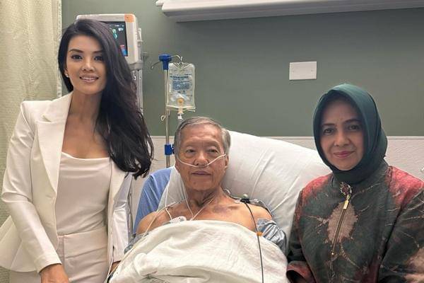 Ayah Farah Quinn Jalani Operasi Jantung di Amerika (instagram.com/farahquinnofficial)