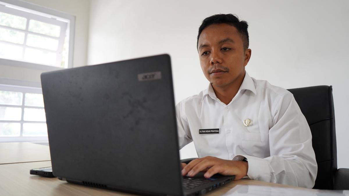 elaksana Harian (Plh) Kepala SRMA 19 Bantul, Alfian Ihsan Prayoga