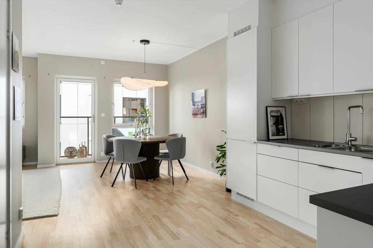 Interior dapur rumah sempit. (unsplash.com/Alex Tyson)