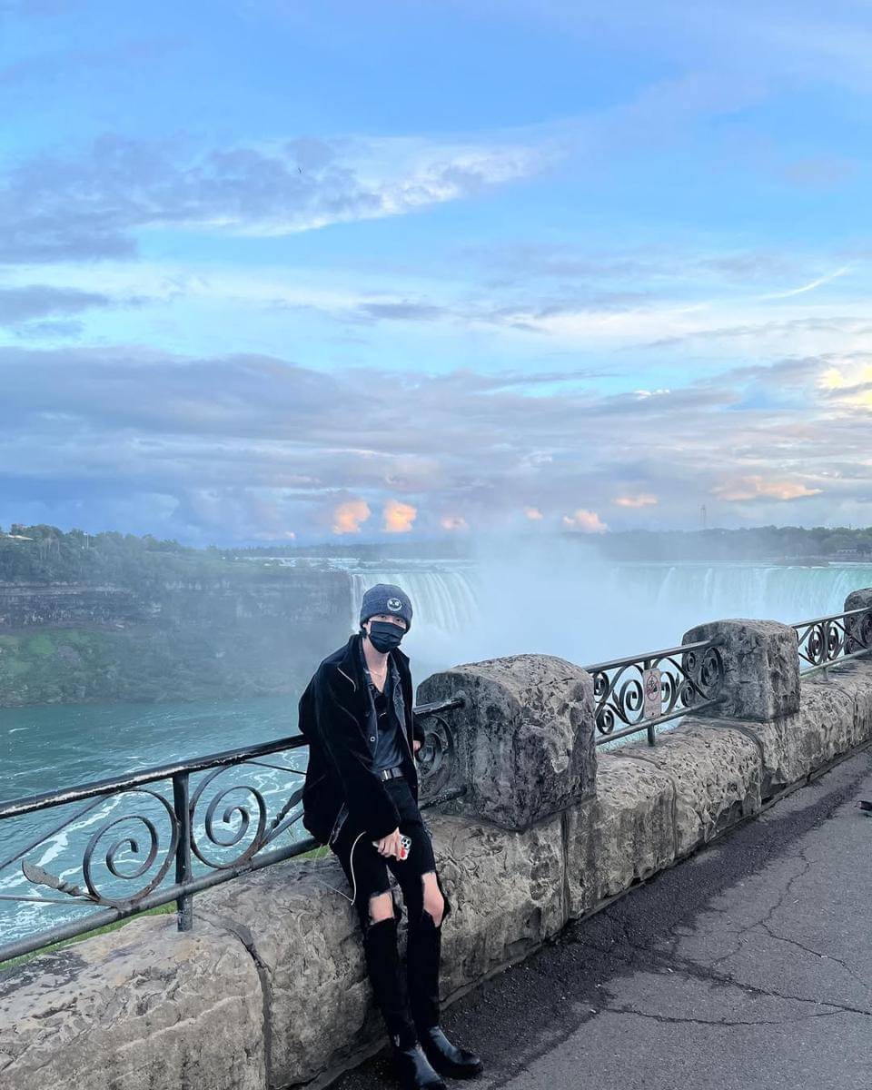 Outfit Kasual ala Donghan WEi