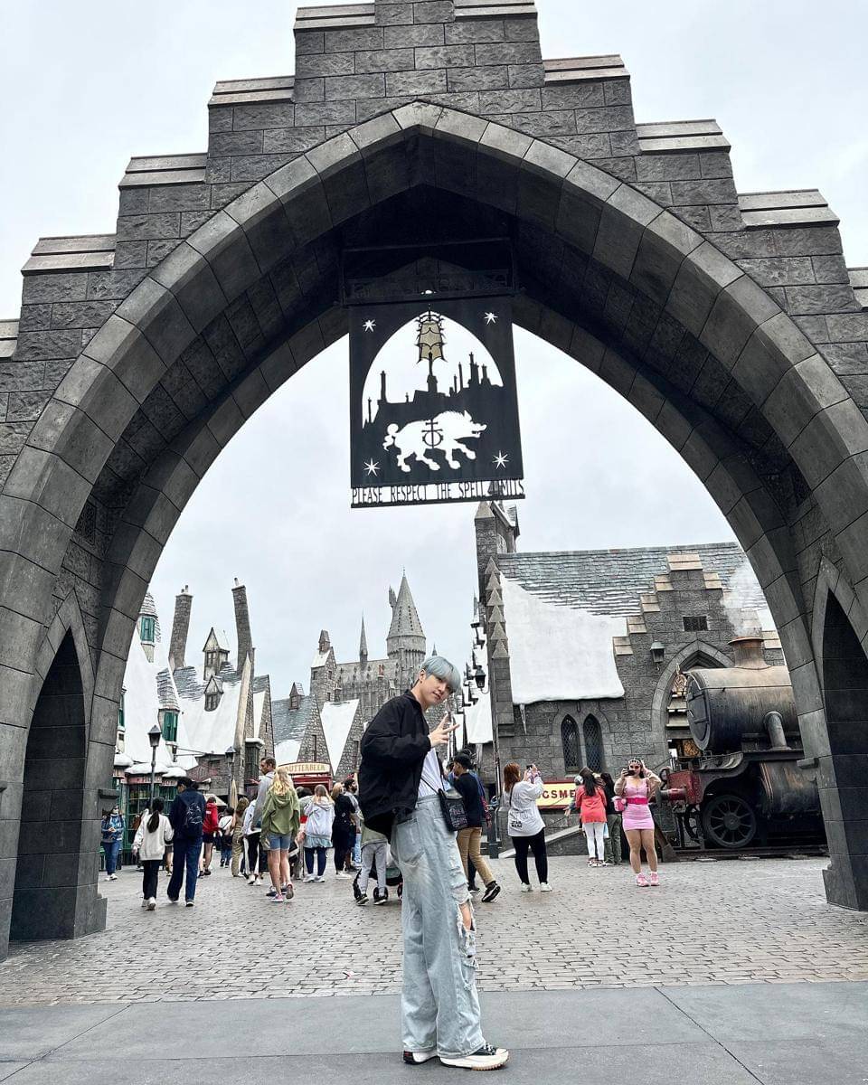 Outfit Kasual ala Donghan WEi