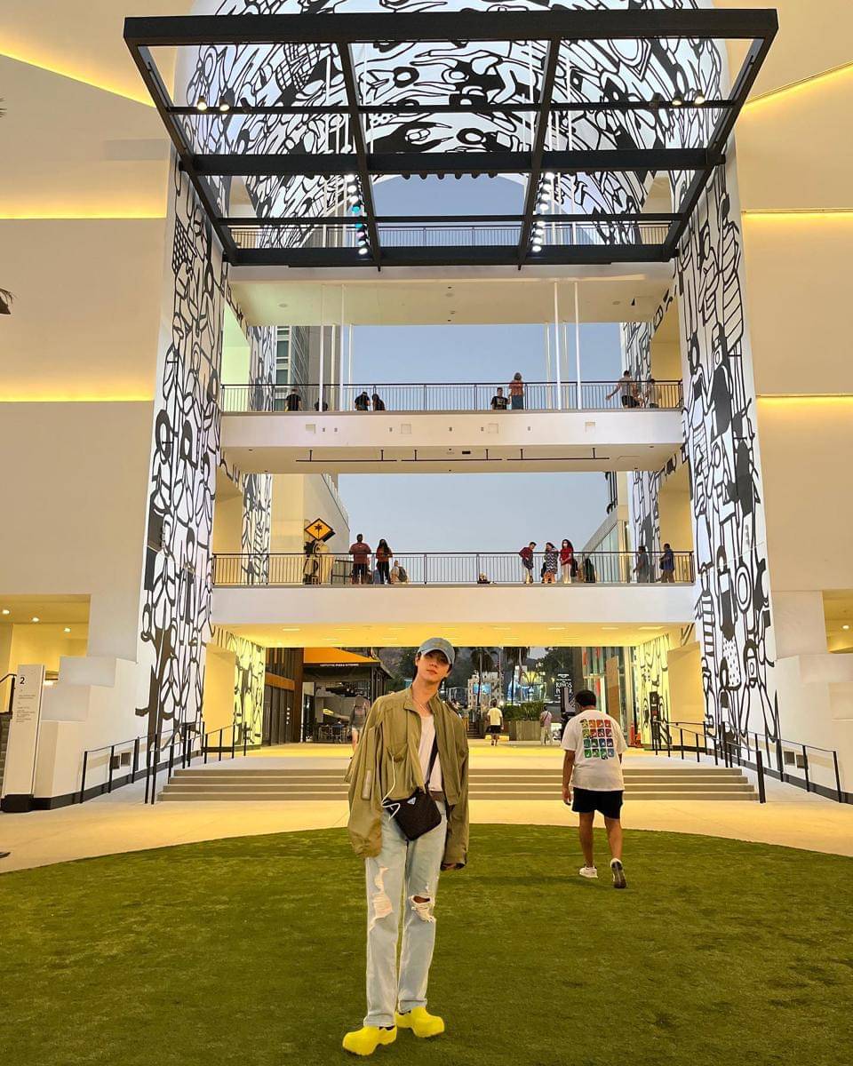 Outfit Kasual ala Donghan WEi