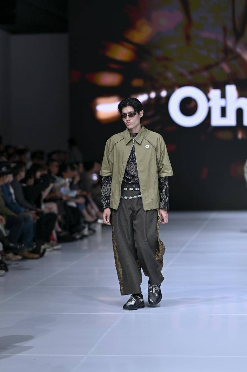 Koleksi Othman di Jakarta Fashion Week 2026