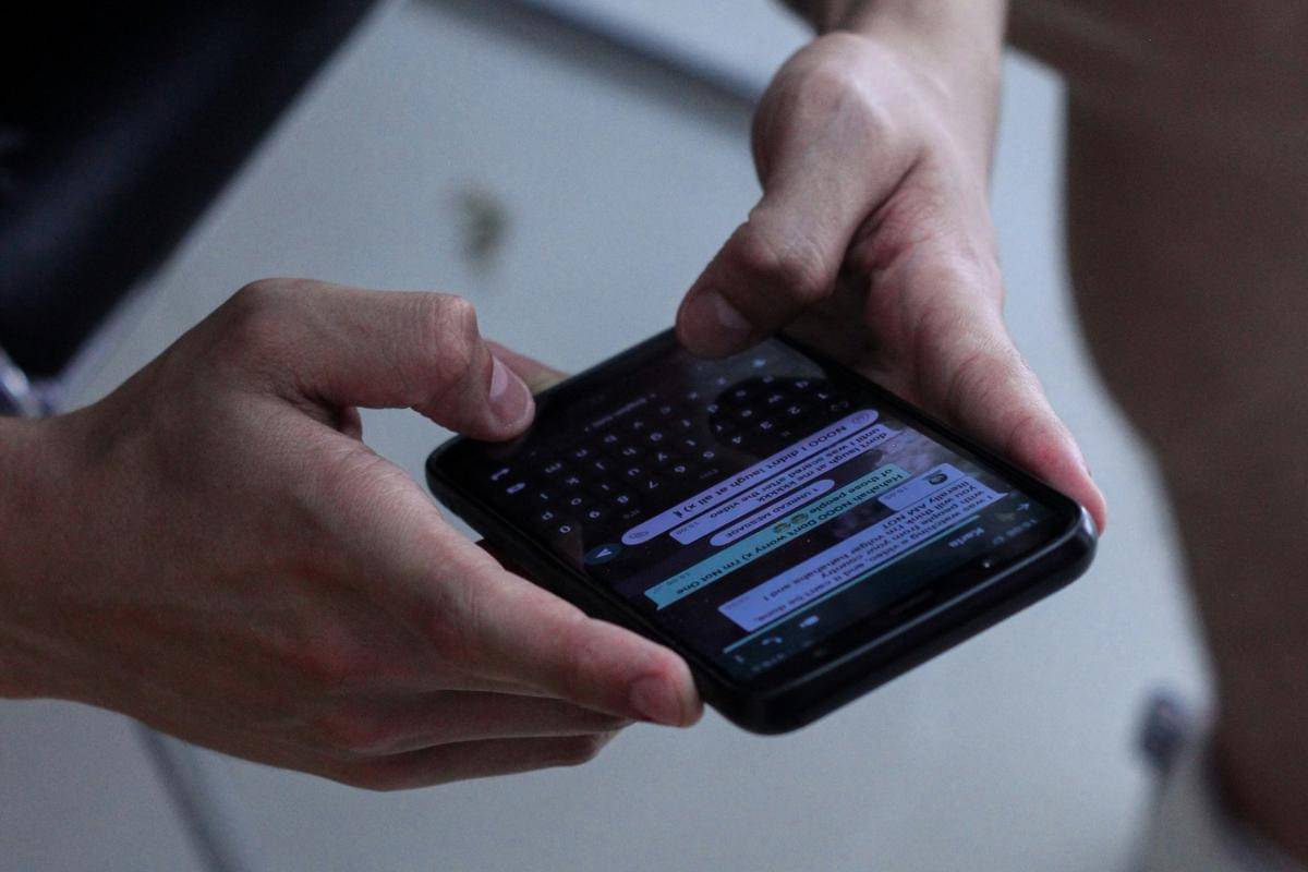 berbagi pantun malam Jumat di medsos