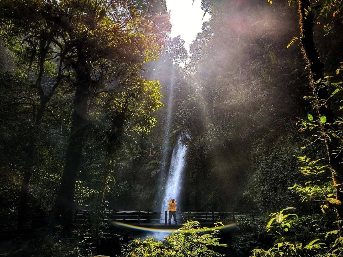 potret Air Terjun Curug Sawer