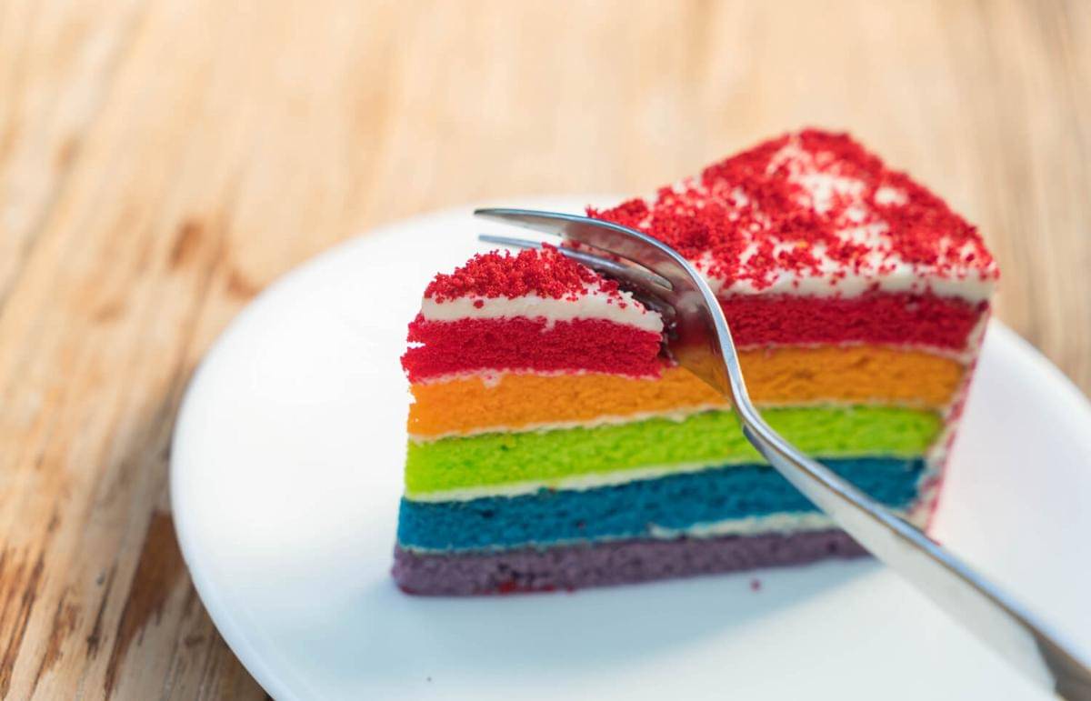 ilustrasi rainbow cake