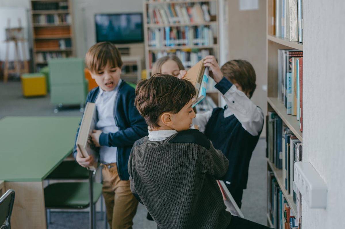 ilustrasi berkelahi di sekolah