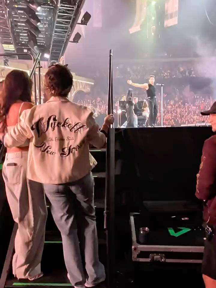 Priyanka Chopra ikut tur Jonas Brothers