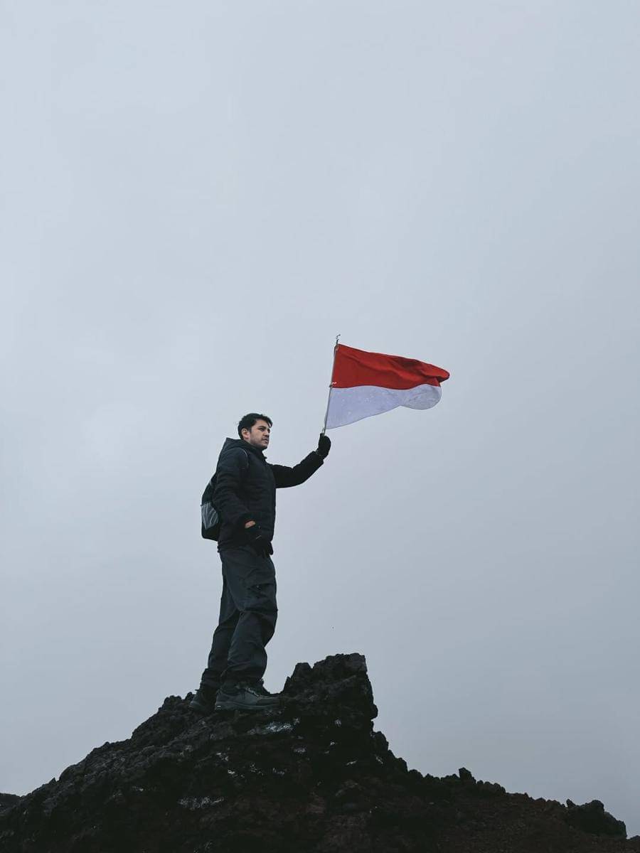 Rizky Alatas mendaki Gunung Slamet
