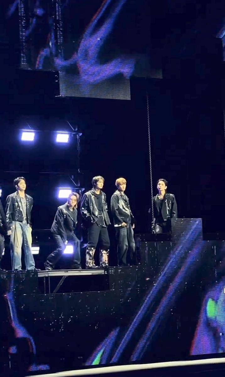 potret SANTOS BRAVOS ketemu dan SEVENTEEN