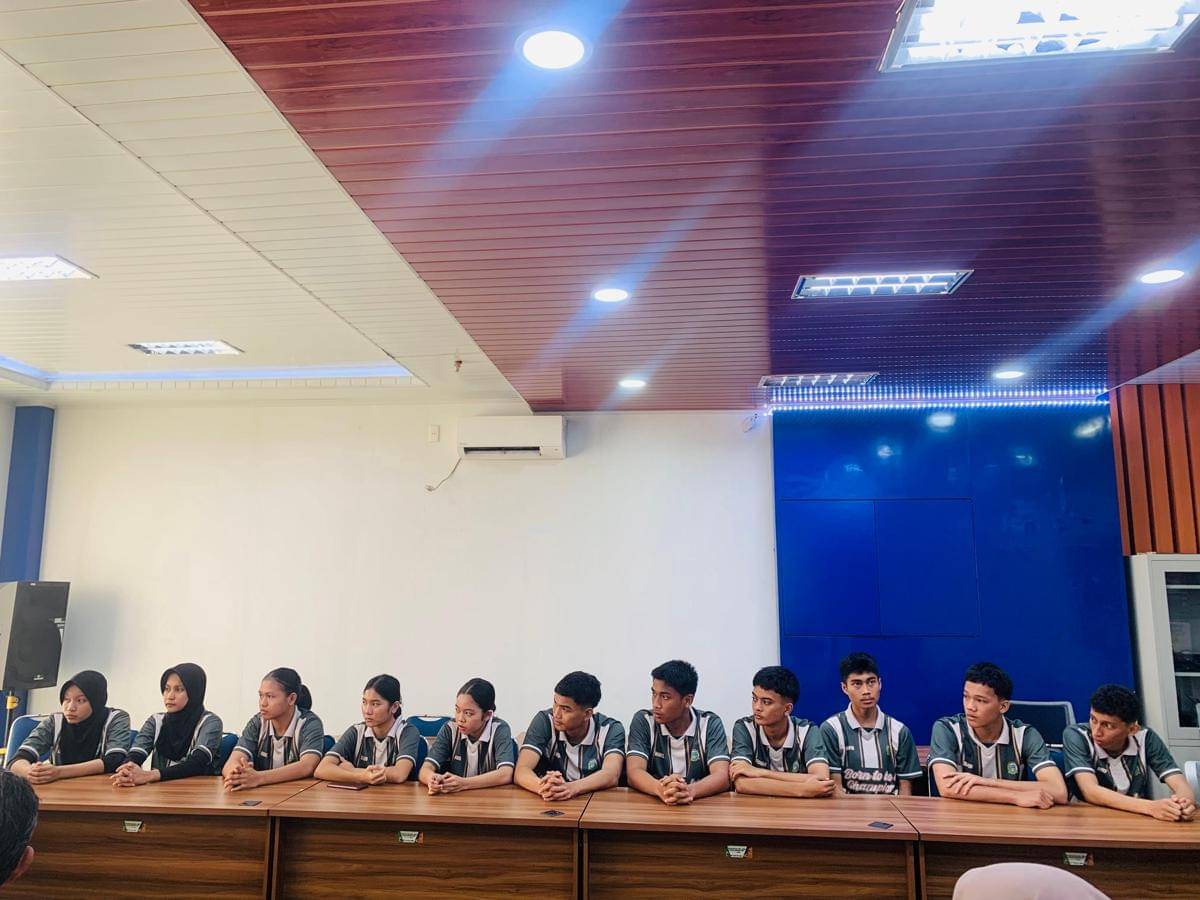 Pelepasan atlet karate Sumut menuju Popnas 2025 (IDN Times/Doni Hermawan)