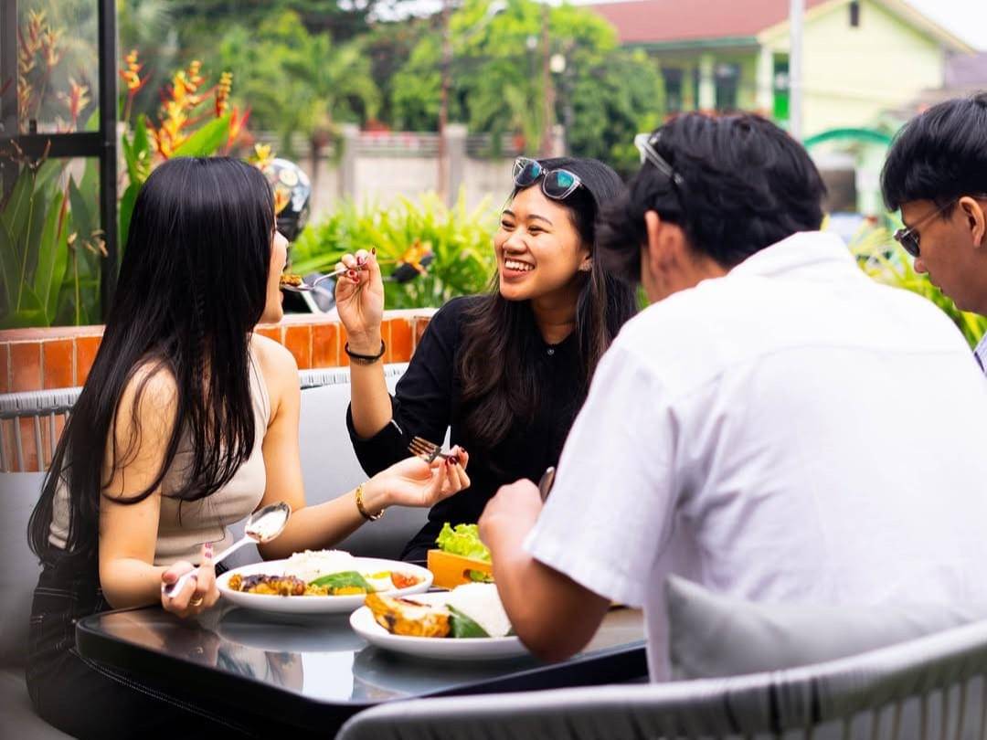 Schmied Cafe Kota Metro