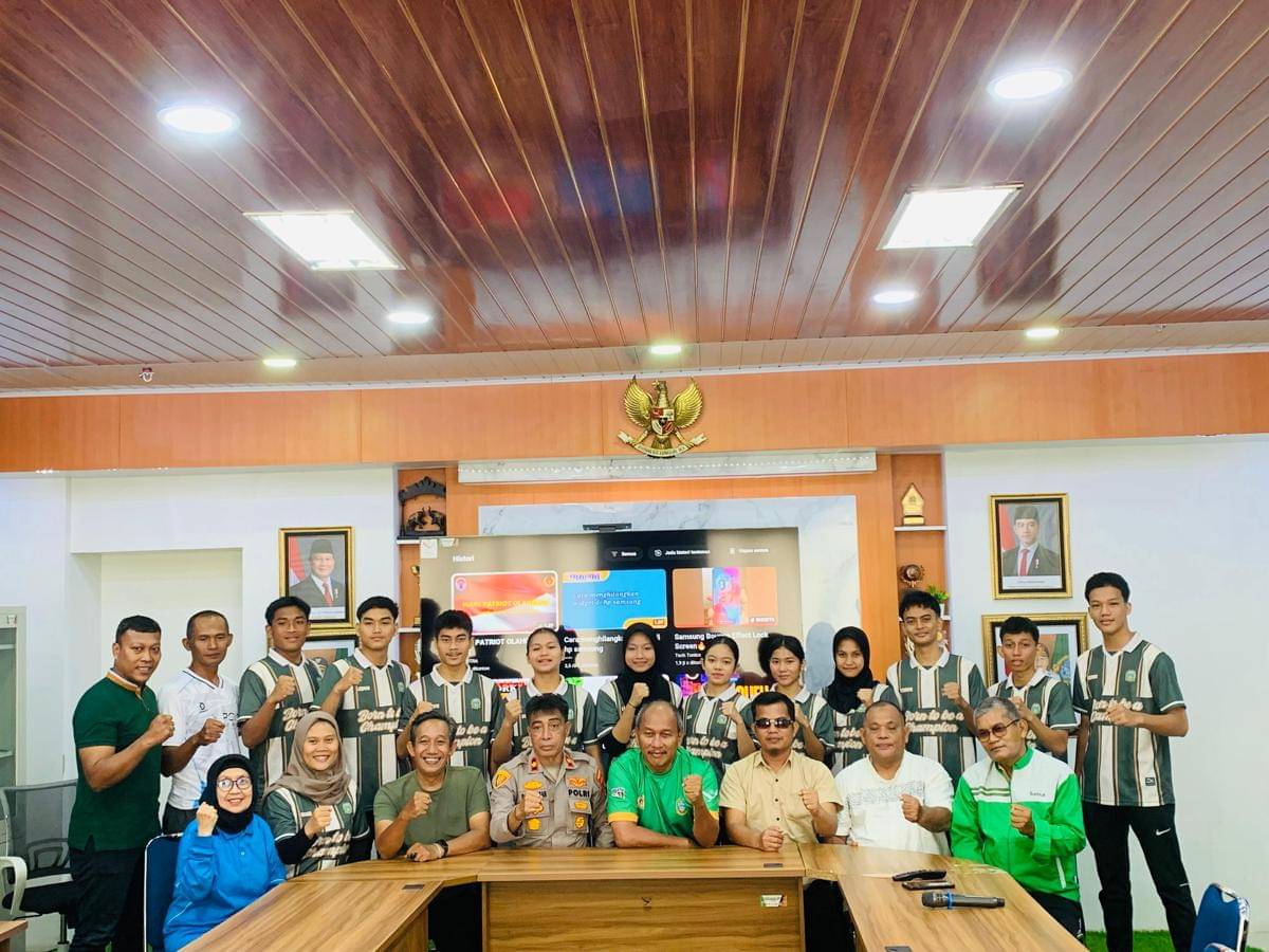 Skuat karate Sumut yang akan mengikuti Popnas 2025 (IDN Times/Doni Hermawan)