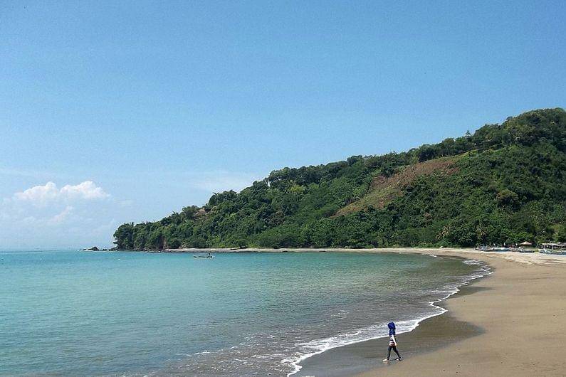 Pantai di Geopark Ciletuh, Sukabumi