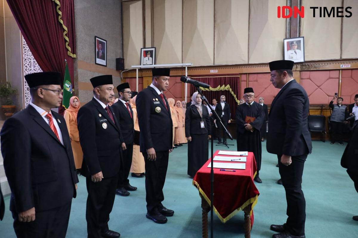 Wali Kota Bekasi, Tri Adhianto lantik 250 pejabat di lingkungan Pemerintah Kota Bekasi. (Dokumen Pemkot Bekasi)