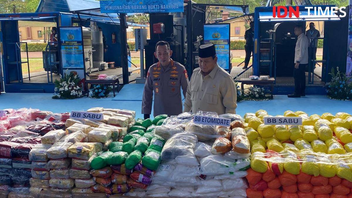 Narkoba senilai Rp29,37 triliun ini dimusnahkan di Lapangan Bhayangkara, Jakarta Selatan pada hari ini (29/10/2025). (IDN Times/Irfan Fathurohman)