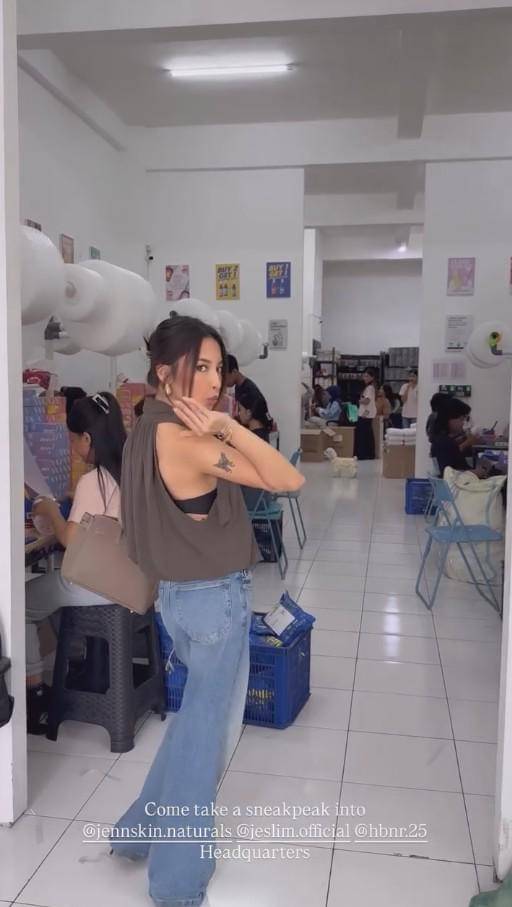 Kantor Milik Jennifer Coppen (tiktok.com/jennifer.coppen)