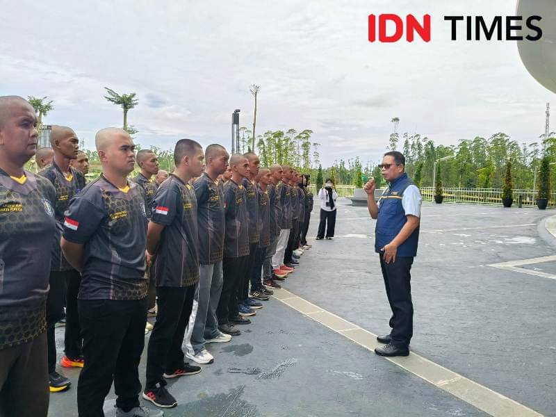 Deputi Otorita IKN Alimuddin beri arahan kepada peserta pelatihan Gada Pratama sebelum diberangkatkan 