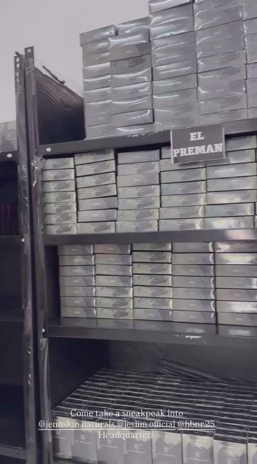 Kantor Milik Jennifer Coppen (tiktok.com/jennifer.coppen)