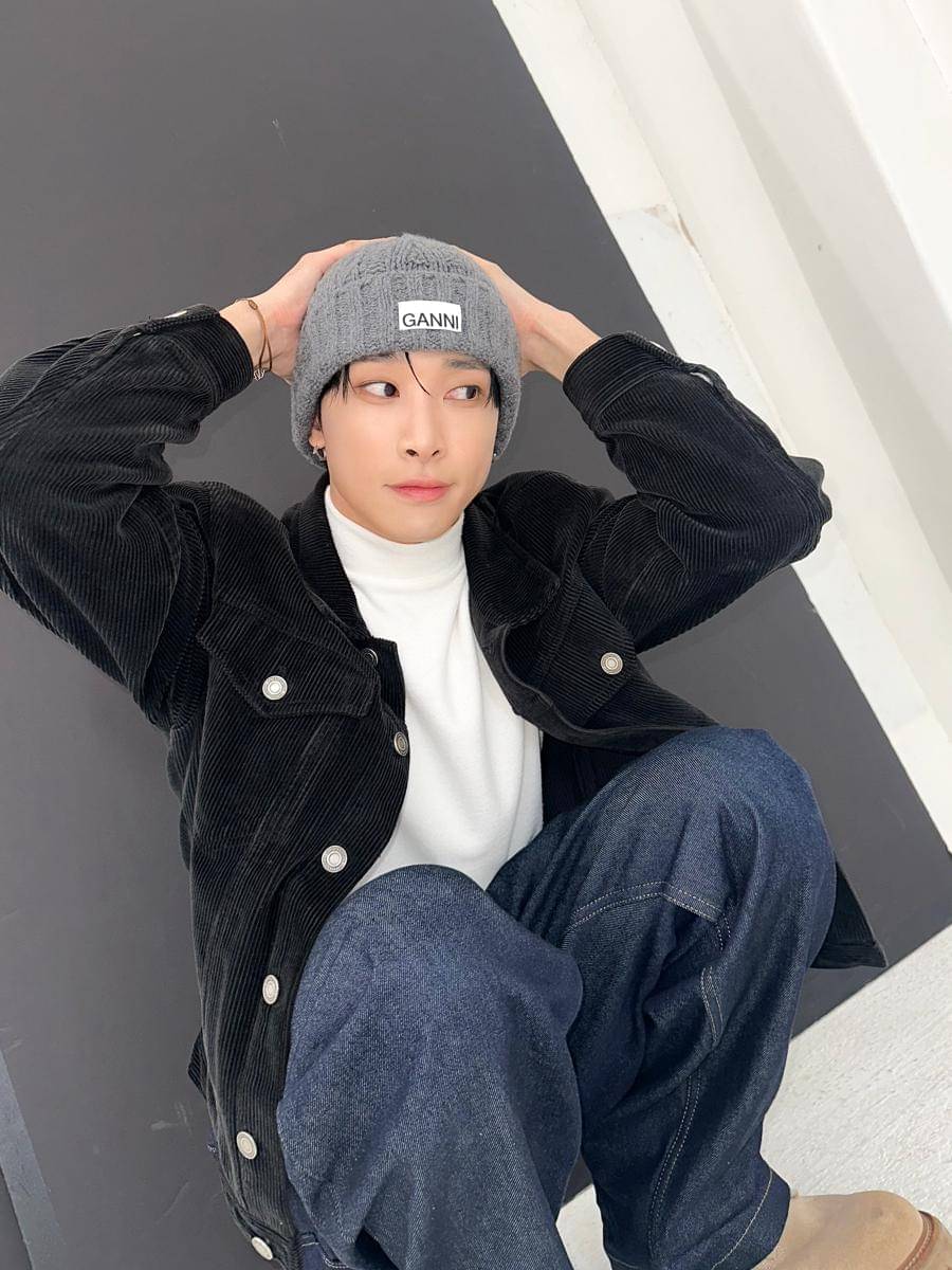 Outfit Kuliah ala Member TRENDZ