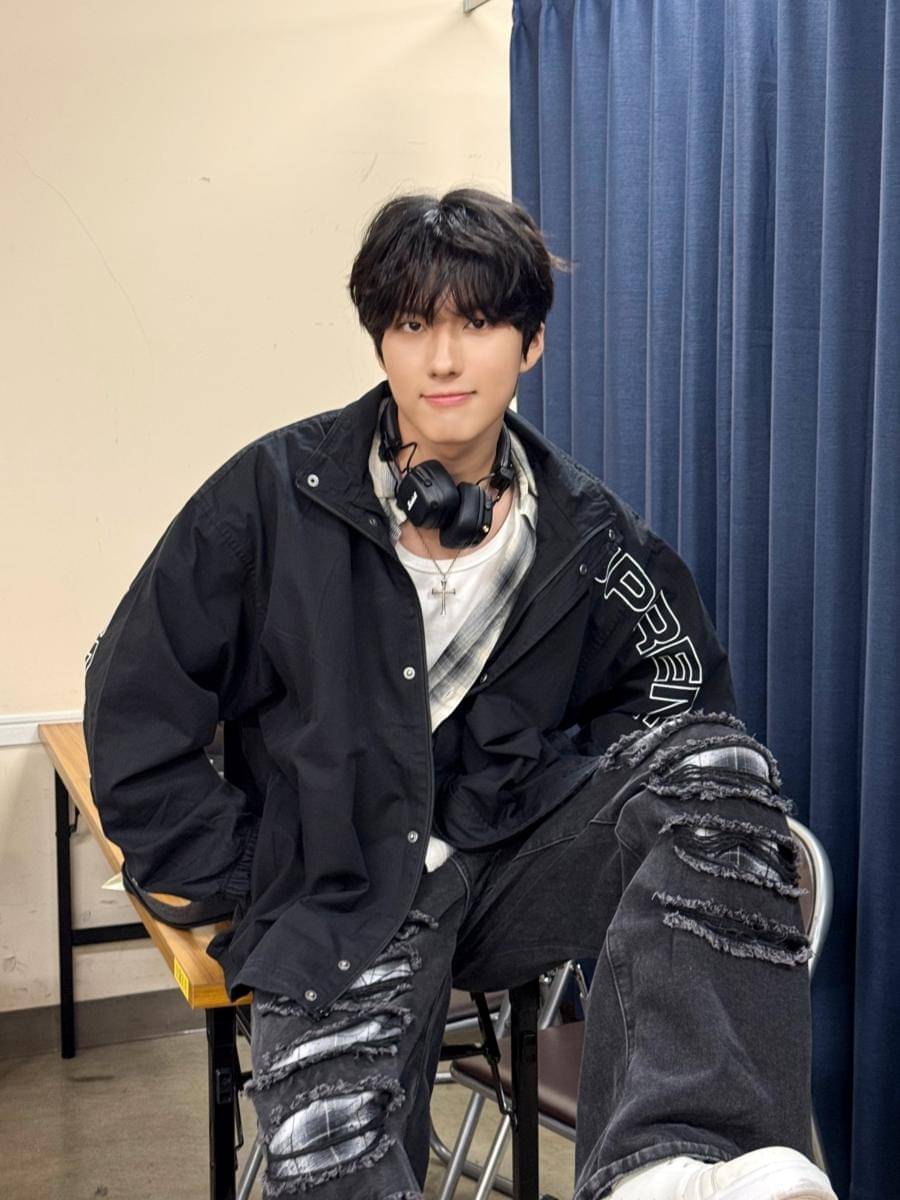 Outfit Kuliah ala Member TRENDZ