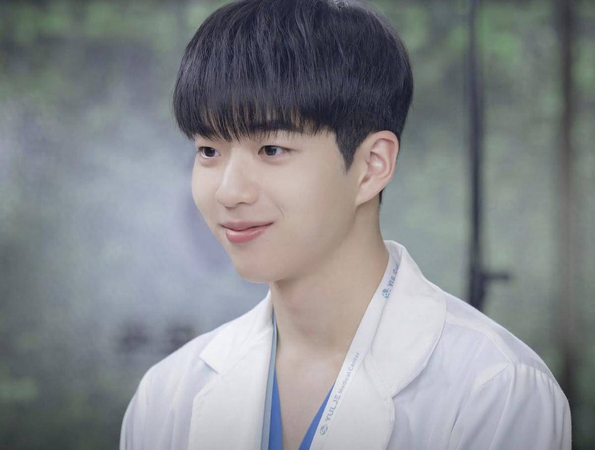 Cha Kang Yoon di drama Resident Playbook