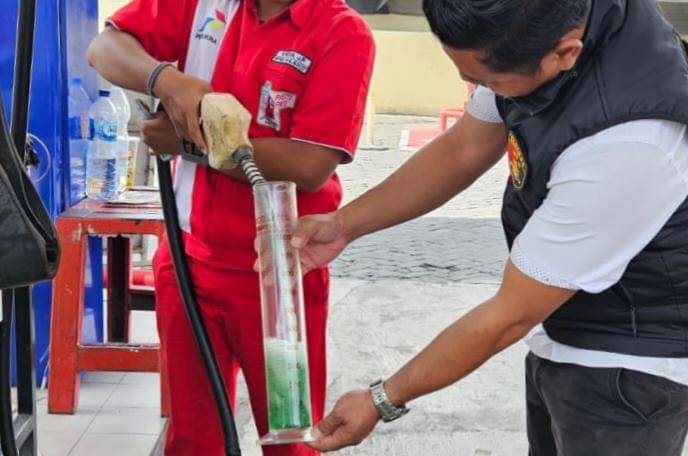 Satreskrim Polresta Madiun sidak dua SPBU. IDN Times/Istimewa.