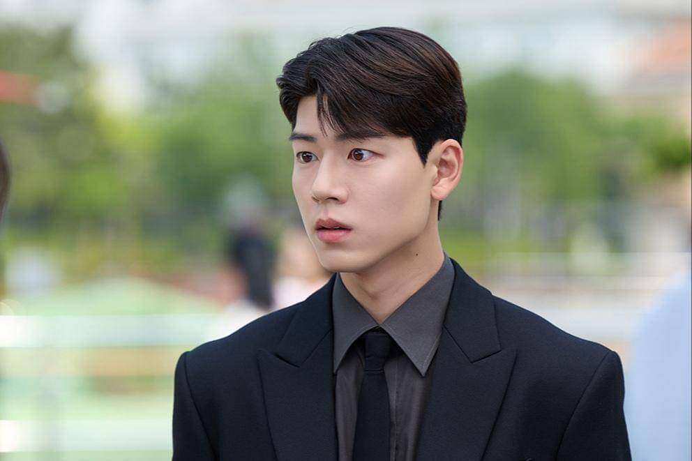 Bae Hyun Sung di Shin's Project