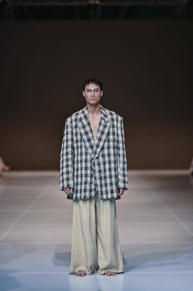 Koleksi Tanah Le Sae di Jakarta Fashion Week 2026