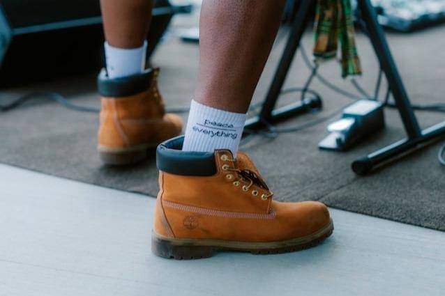 ilustrasi sepatu Timberland original