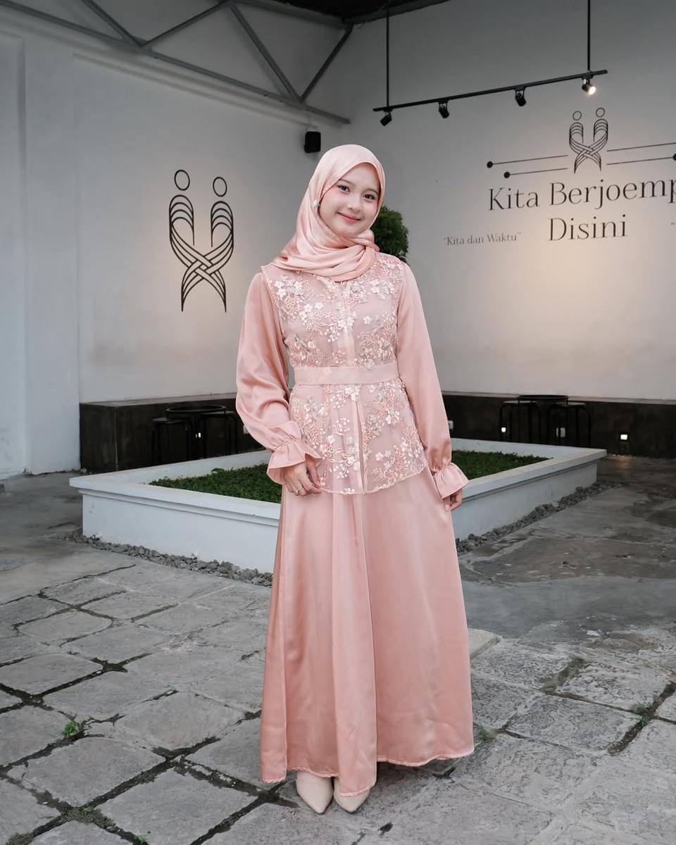 Inspirasi outfit Siska Amera