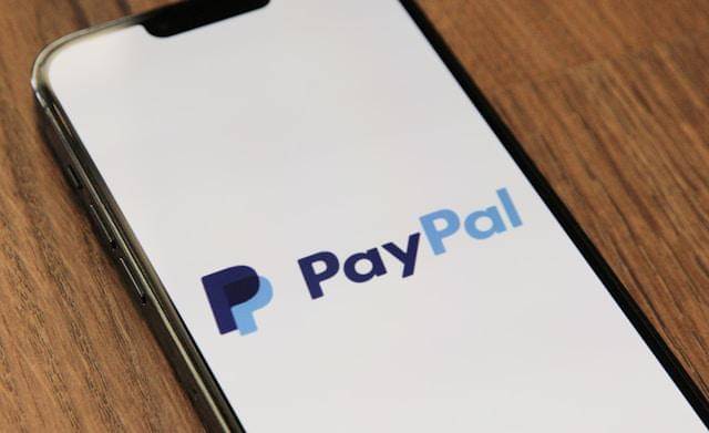 ilustrasi platform PayPal