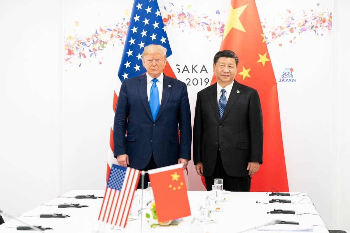 Presiden AS, Donald Trump (kiri), dan Presiden China, Xi Jinping (kanan)