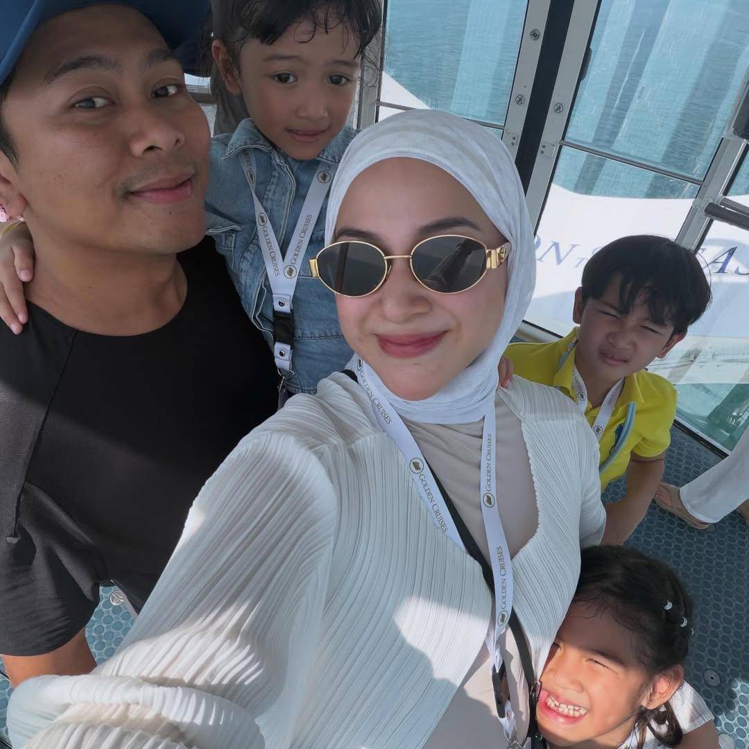 keluarga Nina Zatulini naik kapal pesiar