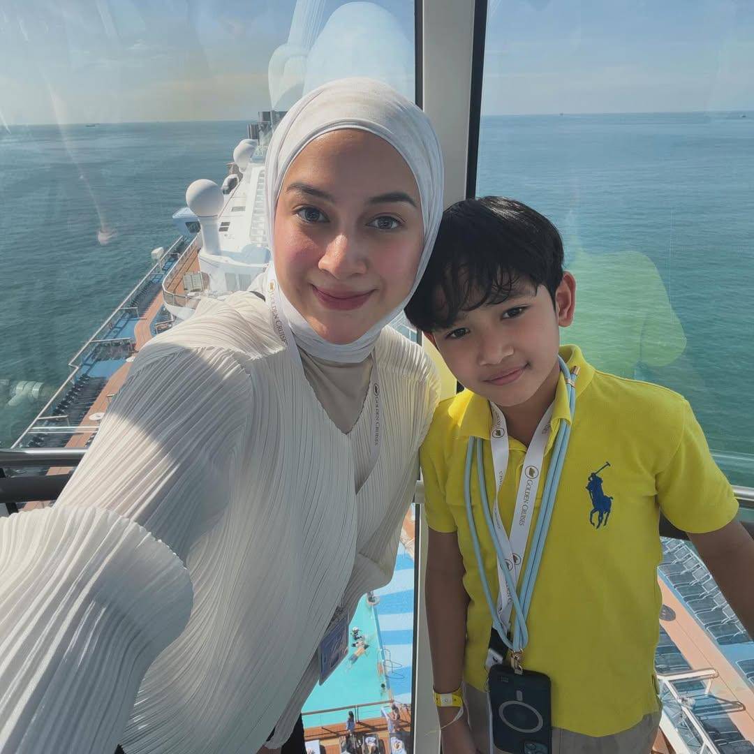 keluarga Nina Zatulini naik kapal pesiar