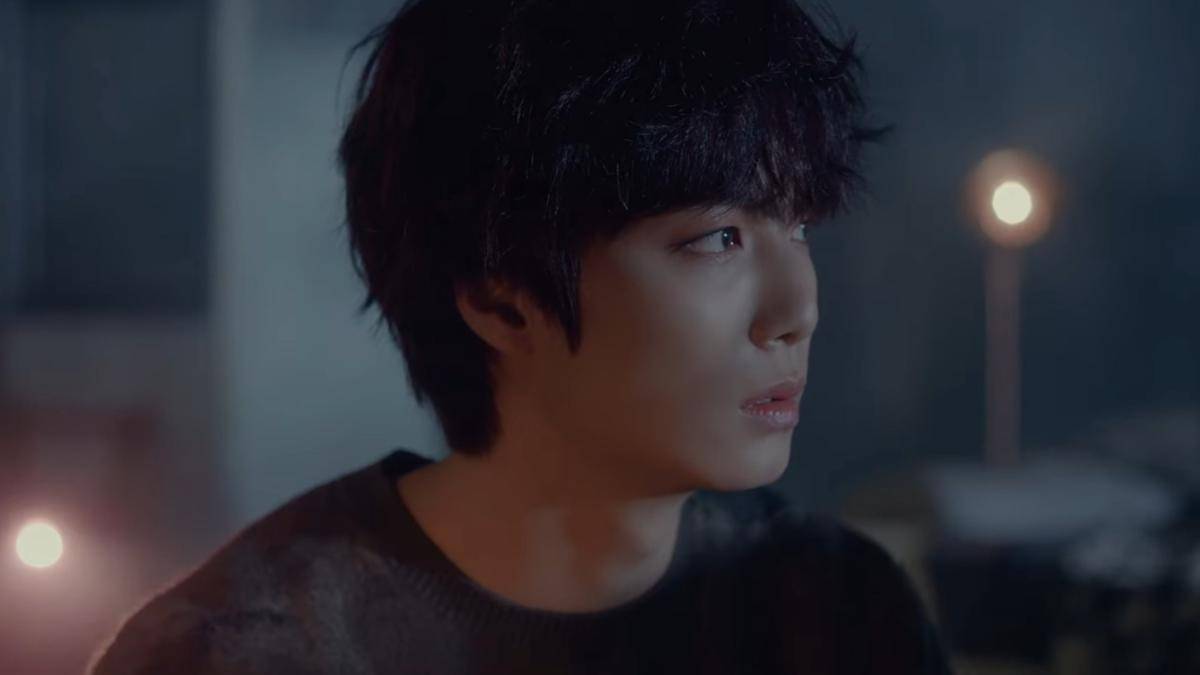 cuplikan MV "Help Me"