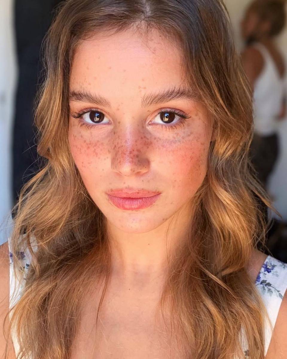 Inspirasi makeup ala Alba Baptista